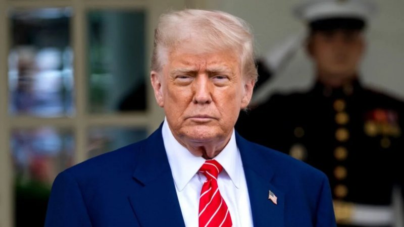 Donald Tramp Xark adasına müdaxilə ehtimalını istisna etməyib