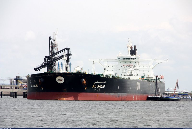 Iranian attack hits Kuwaiti tanker in Dubai port