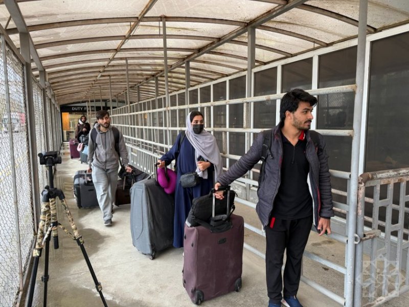 Azerbaijan facilitates evacuation of over 100 foreign nationals from Iran