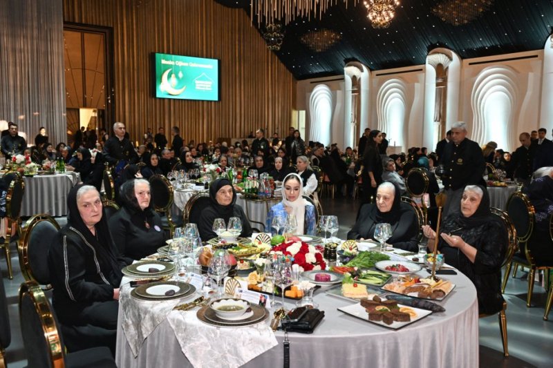 Iftar dinner held with participation of martyrs’ mothers