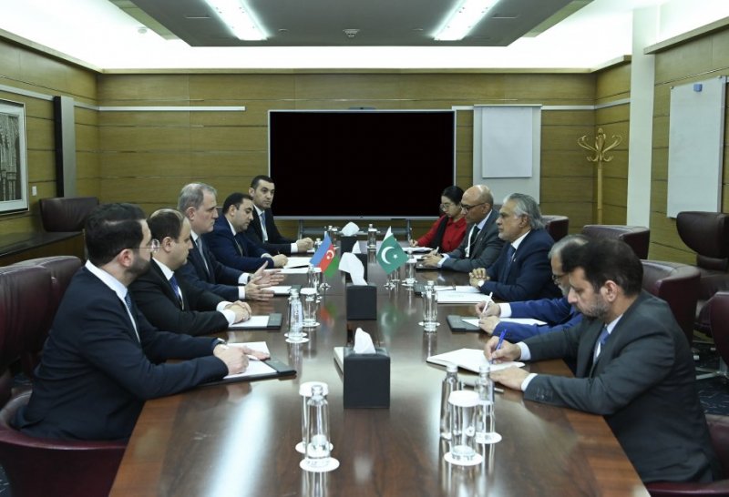 Azerbaijan, Pakistan discuss bilateral ties, security issues