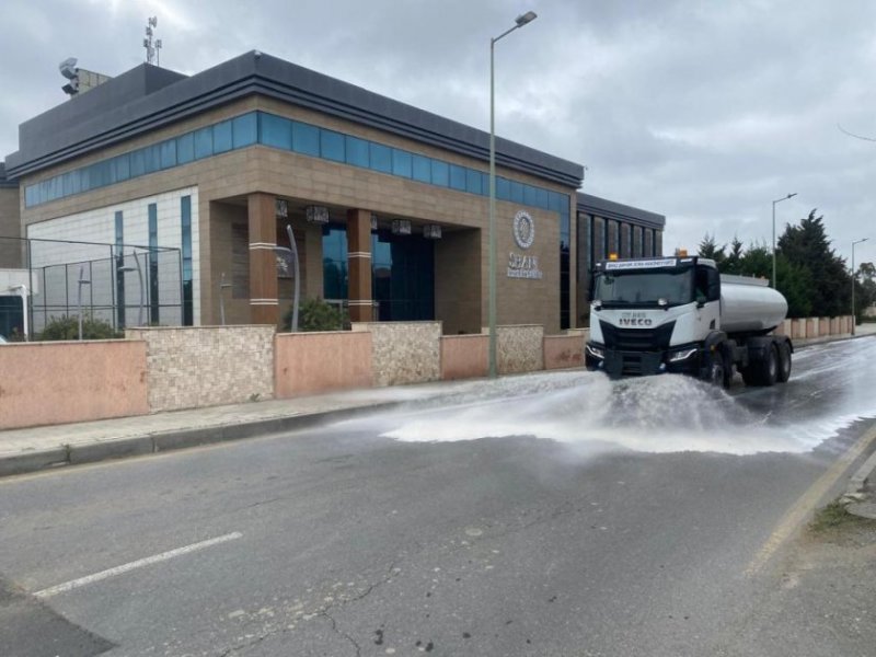 Bakı şəhər kommunal xidmətləri tərəfindən paytaxtın 555 küçəsi yuyulub