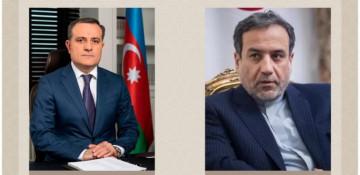 Azerbaijani, Iranian FMs hold phone talk