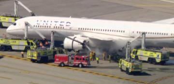 United Airlines flight makes emergency landing in Los Angeles -  VIDEO 