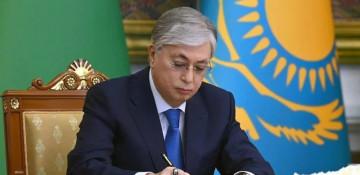 Kazakh president signs decree giving effect to new Constitution
