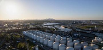 Oil prices jump in global markets