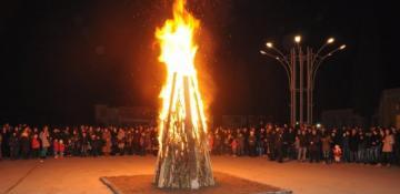 Azerbaijan celebrates last Tuesday before Novruz