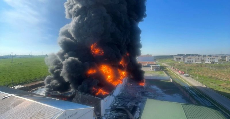   Drone strike triggers fire at Castrol warehouses near Erbil -  VIDEO   
