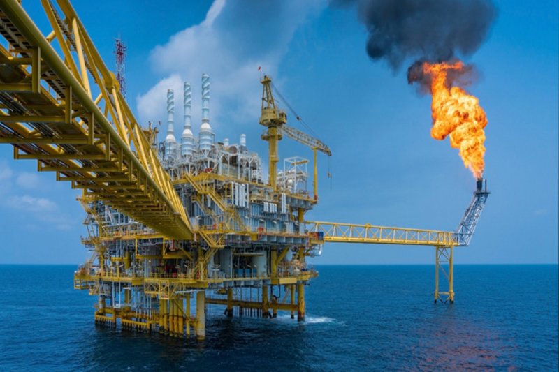 Gas prices in Europe jump on Iran war concerns