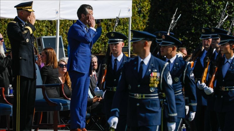Pentaqon daha iki generalı vəzifədən azad edib