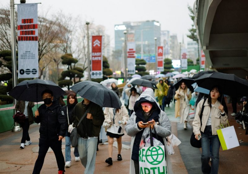 South Korea sees record tourist inflow in first quarter
