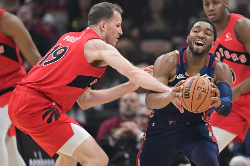 Donovan Mitchell, James Harden pace Cavs to 2-0 lead over Raptors