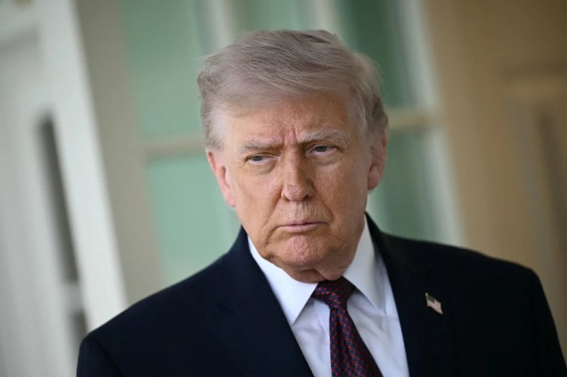 Trump says he 'expects to be bombing' if no progress made in Iran talks