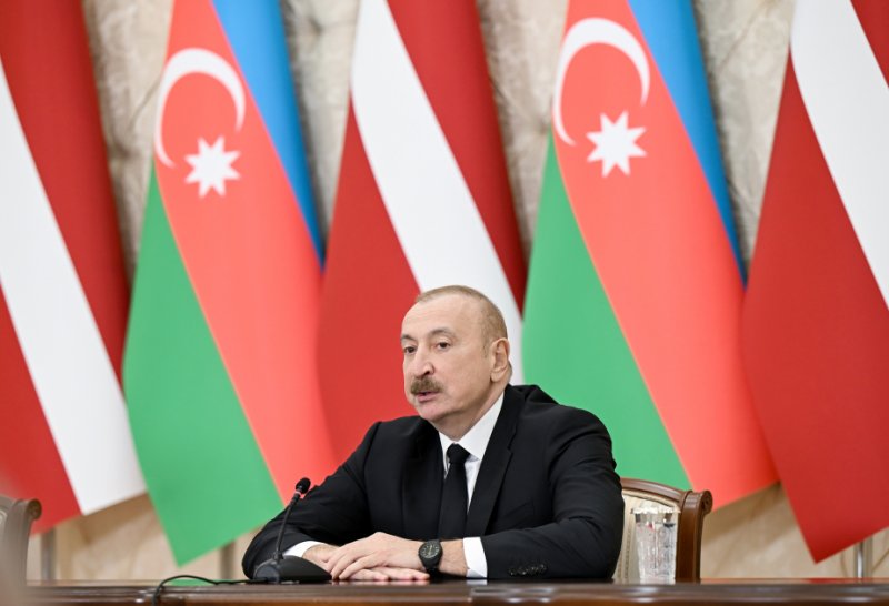 Prezident: Azərbaycan-Ermənistan nümayəndələrinin qarşılıqlı səfərləri normal mühitin bərqərar edilməsinə töhfə verir