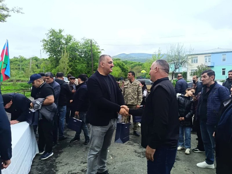 Növbəti köç karvanı Xocavənd rayonunun Qırmızı Bazar qəsəbəsinə çatıb