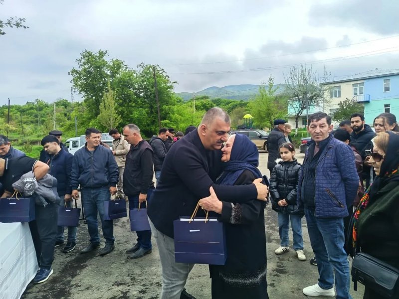 News about - Növbəti köç karvanı Xocavənd rayonunun Qırmızı Bazar qəsəbəsinə çatıb