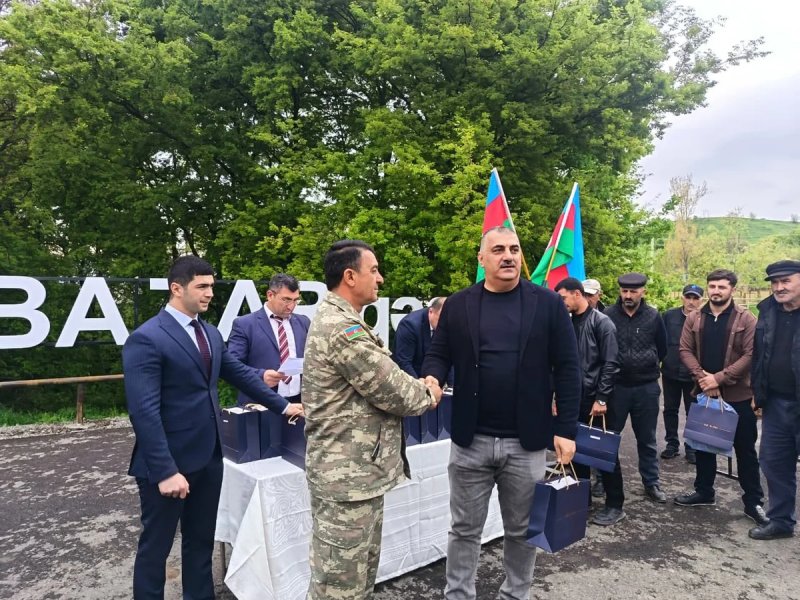 News about - Növbəti köç karvanı Xocavənd rayonunun Qırmızı Bazar qəsəbəsinə çatıb