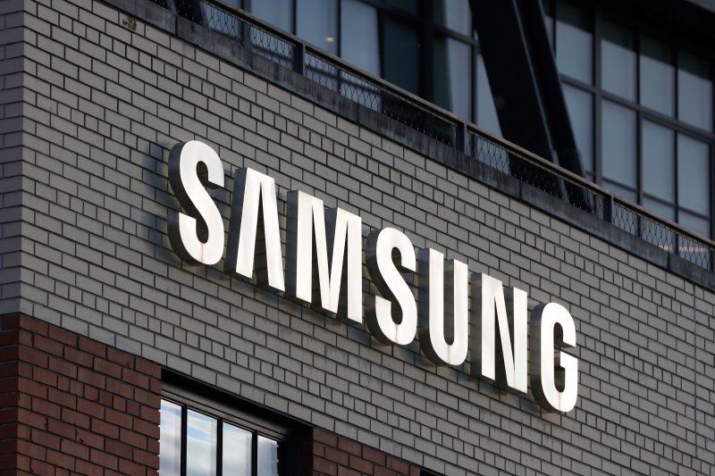 Samsung hits record earnings amid AI boom