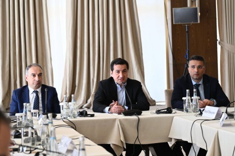   “Peace Bridge” initiative participants meet with Azerbaijan's presidential aide  