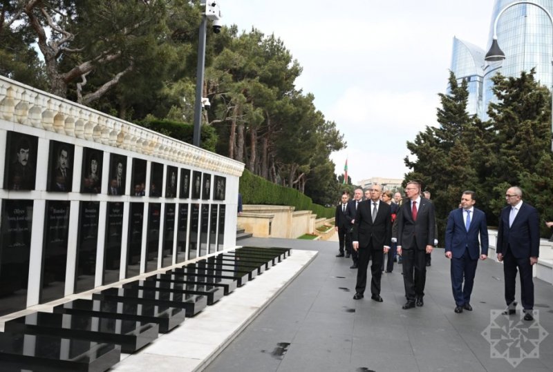 2026/04/5-1776846141.jpg + Latvia's president pays tribute to Azerbaijani martyrs News about - Latvia's president pays tribute to Azerbaijani martyrs