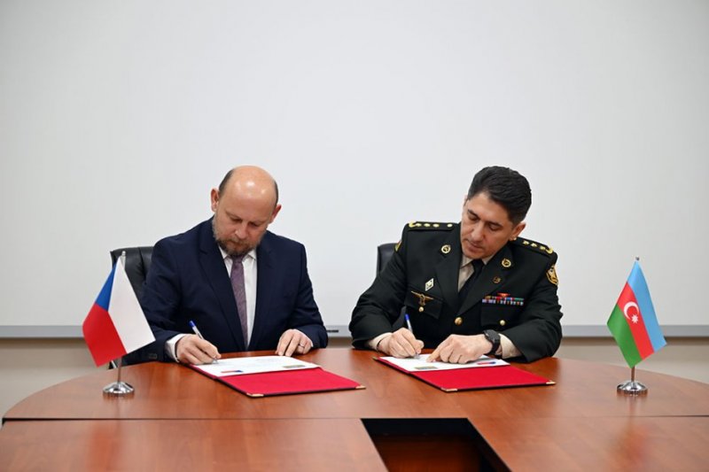 Azerbaijan, Czech Republic sign bilateral military cooperation plan