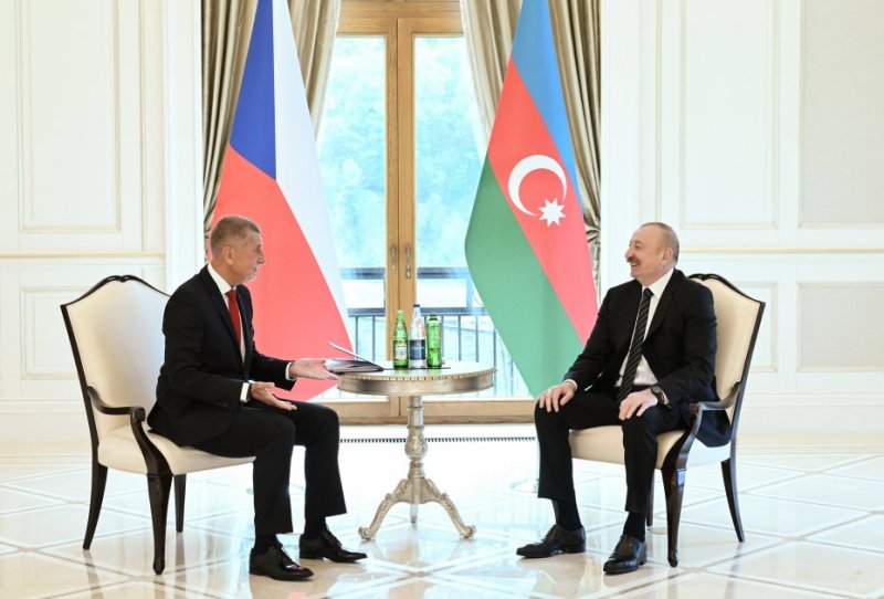   Azerbaijani president, Czech premier hold one-on-one meeting in Gabala  