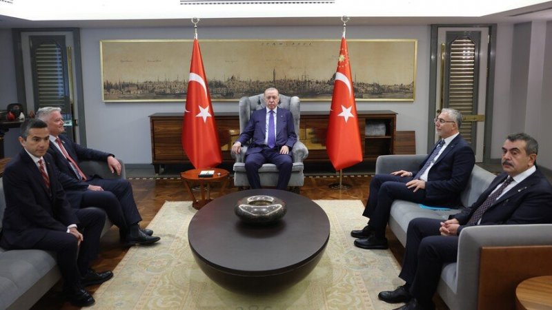 Türkiye's Erdogan receives OECD chief in Istanbul