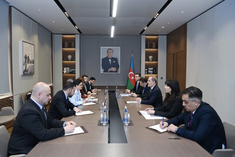 Azerbaijan, Colombia discuss enhancing political dialogue