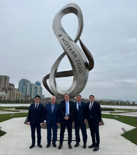 2026/04/2-1776810231.jpg + Irish parliamentary delegation visits Victory Park in Baku News about - Irish parliamentary delegation visits Victory Park in Baku