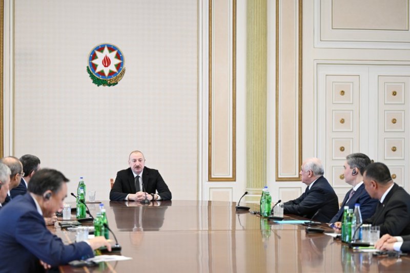 News about -   Prezident İlham Əliyev Türk Dövlətləri Təşkilatına üzv dövlətlərin hökumət başçılarının/Vitse-prezidentinin görüşünün iştirakçılarını qəbul edib YENİLƏNİB  