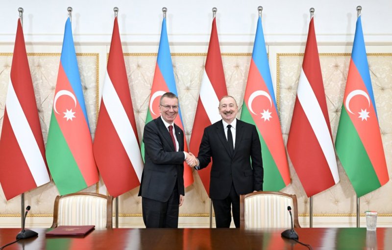 News about -   Azərbaycan Prezidenti İlham Əliyev və Latviya Prezidenti Edqars Rinkeviçs mətbuata bəyanatlarla çıxış ediblər -YENİLƏNİB  