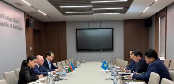 Azərbaycan-Qazaxıstan arasında strateji müttəfiqlik və regional əməkdaşlıq məsələlərini müzakirə olunub