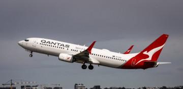 Woman dies on Qantas flight from New York to Auckland