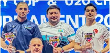 Azərbaycan güləşçiləri Türkiyədə keçirilən “Zəfər Kuboku”nda gümüş medal qazanıb