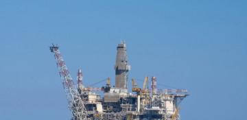 Azerbaijani oil price drops in global markets