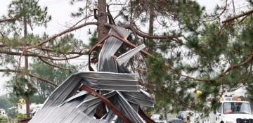 At least 2 dead, several injured after storms hit North Texas