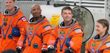 Artemis II Flight Day 5: crew demos suits, readies for lunar flyby