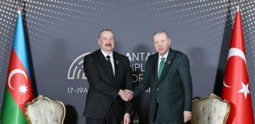  Azerbaijani, Turkish presidents meet in Antalya  