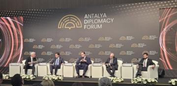 Hikmət Hacıyev: Qlobal logistika zəncirlərinin pozulması Orta Dəhlizin əhəmiyyətini bir daha göstərdi