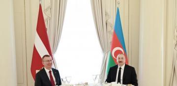 Official luncheon hosted in honor of Latvian president in Baku