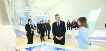 Latvian president visits Heydar Aliyev Center in Baku -  PHOTOS 