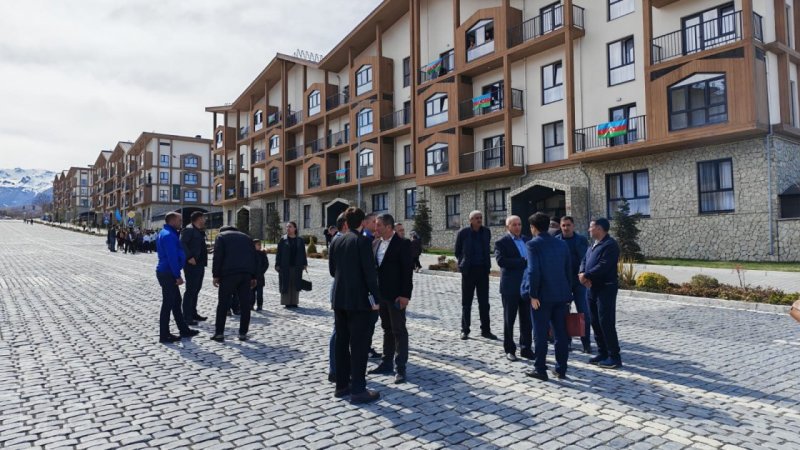 Kəlbəcər şəhərinə növbəti köç karvanı çatıb