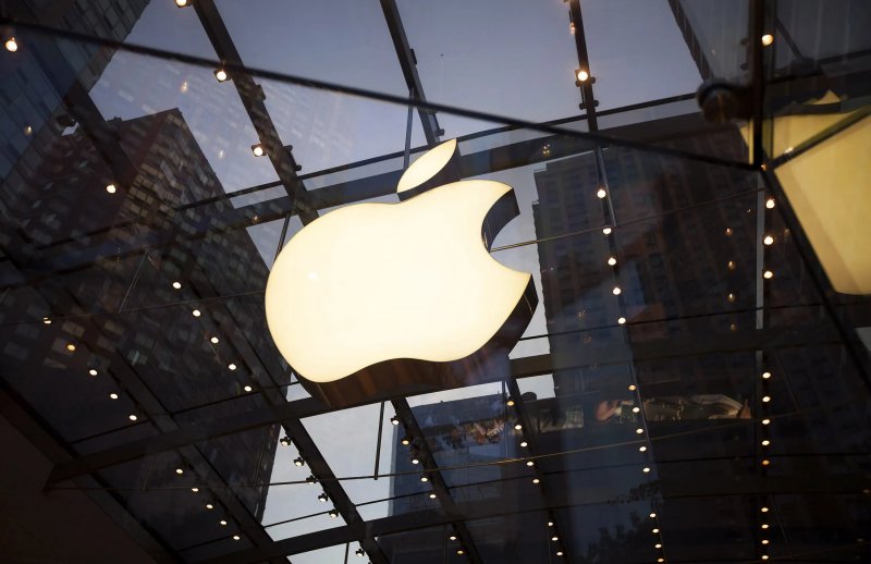 Apple beats earnings forecasts on strong iPhone demand