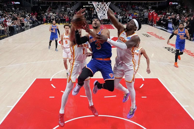Knicks dominate Hawks 140–89 to advance in NBA playoffs