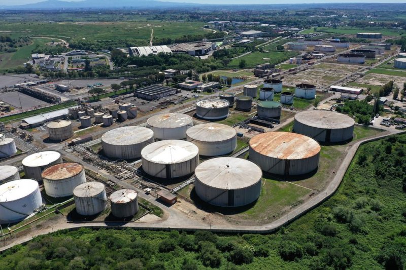 Oil prices jump in world markets