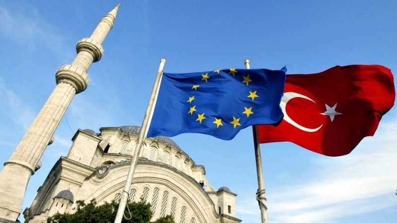 Aİ bu il Türkiyədəki qaçqınlara 20 milyon avro humanitar yardım paketi ayıracaq
