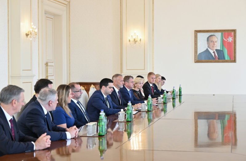 News about -   Prezident İlham Əliyev Slovakiya Milli Şurası sədrinin başçılıq etdiyi nümayəndə heyətini qəbul edib  