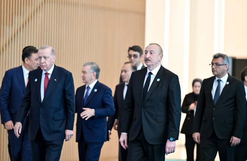 2026/05/1778846704.webp + Prezident İlham Əliyev və TDT-nin qeyri-rəsmi Zirvə görüşünün digər iştirakçıları Türk Sivilizasiyası Mərkəzinin təməlqoyma mərasimində iştirak ediblər News about - Prezident İlham Əliyev və TDT-nin qeyri-rəsmi Zirvə görüşünün digər iştirakçıları Türk Sivilizasiyası Mərkəzinin təməlqoyma mərasimində iştirak ediblər