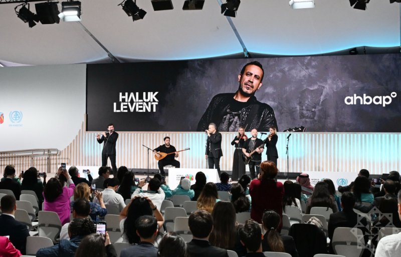 Haluk Levent WUF13 tədbirində konsert verib
