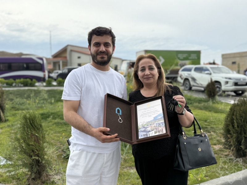2026/05/1779356241.webp + Növbəti köç karvanı Şükürbəyli kəndində çatıb: Daha 39 ailəyə yeni evlərinin açarları təqdim edilib News about - Növbəti köç karvanı Şükürbəyli kəndində çatıb: Daha 39 ailəyə yeni evlərinin açarları təqdim edilib